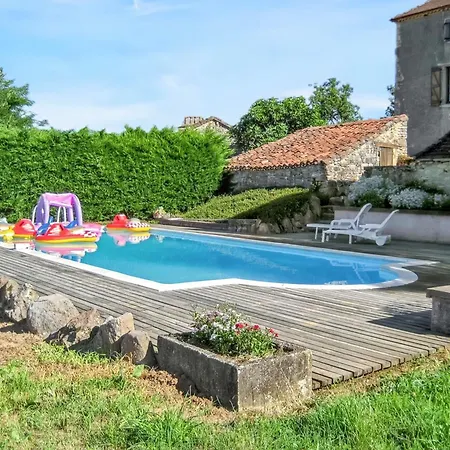 Charmante Pres De Avec Piscine Privee