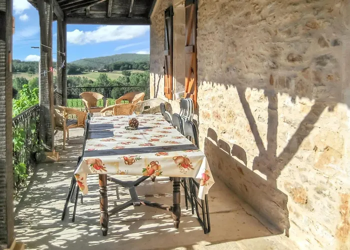 Charmante Pres De Avec Piscine Privee